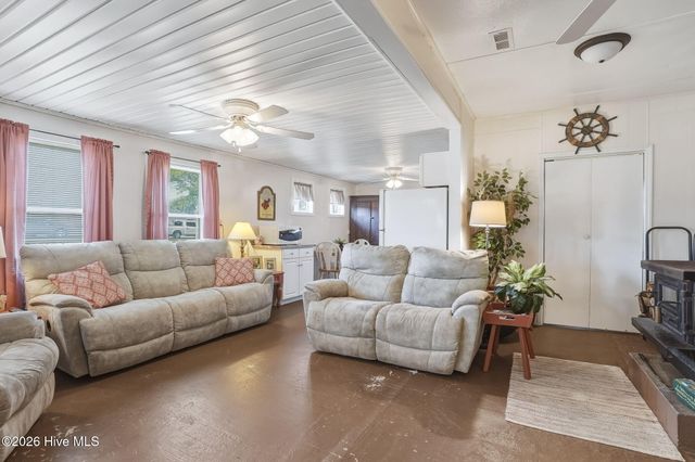 187 Mullens Drive, Harkers Island, NC 28531