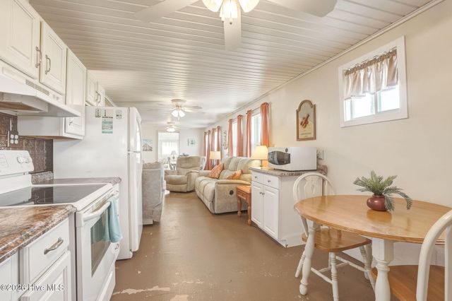 187 Mullens Drive, Harkers Island, NC 28531