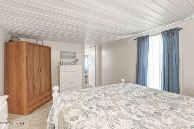 187 Mullens Drive, Harkers Island, NC 28531