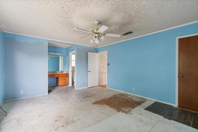 12901 Lamplight Village Ave, Austin, TX 78727