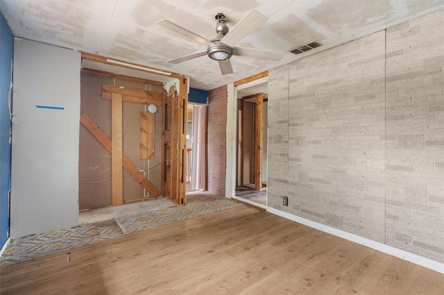 12901 Lamplight Village Ave, Austin, TX 78727