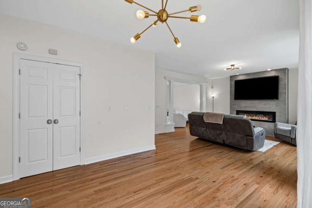 7260 Fawn Lake Drive, Alpharetta, GA 30005