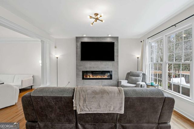 7260 Fawn Lake Drive, Alpharetta, GA 30005