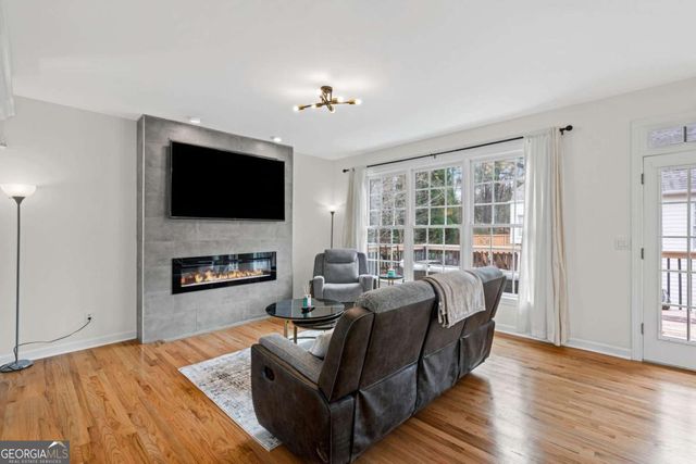 7260 Fawn Lake Drive, Alpharetta, GA 30005