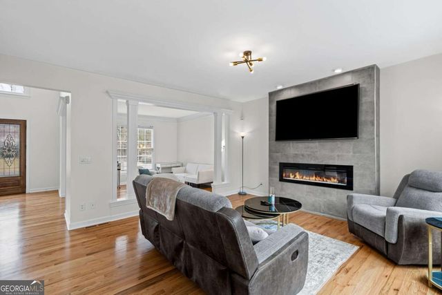 7260 Fawn Lake Drive, Alpharetta, GA 30005