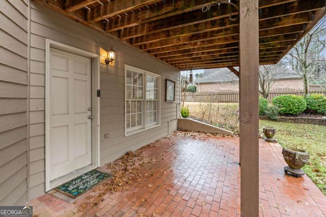 7260 Fawn Lake Drive, Alpharetta, GA 30005