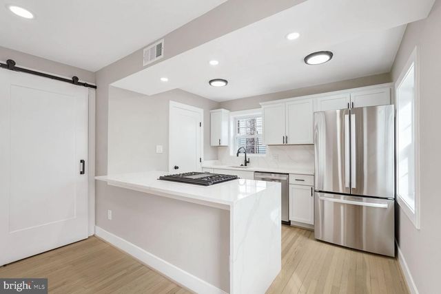 5105 11TH ST S, Arlington, VA 22204