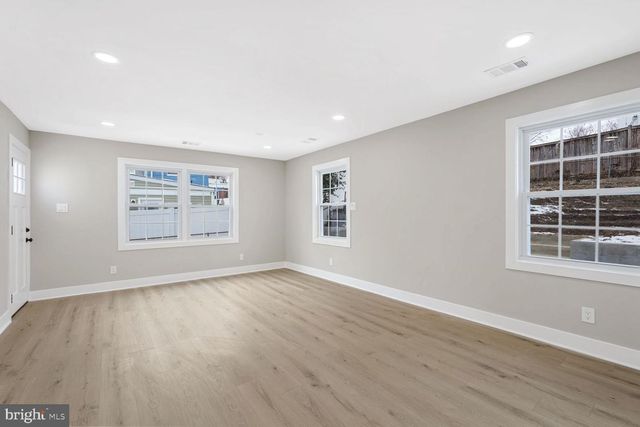 5105 11TH ST S, Arlington, VA 22204