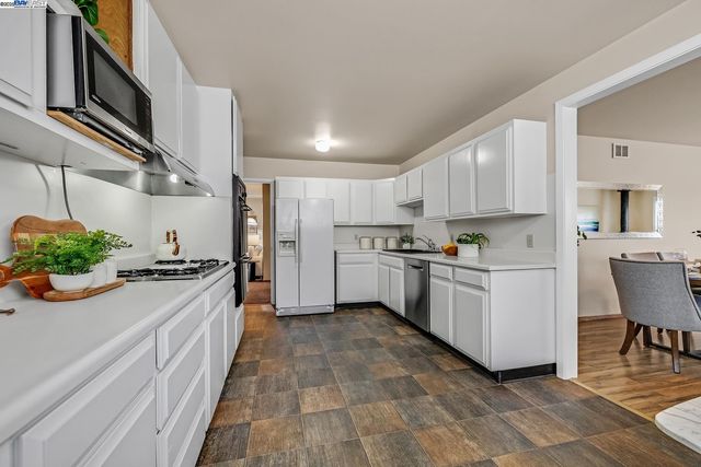 276 Sequoia Ave, South San Francisco, CA 94080