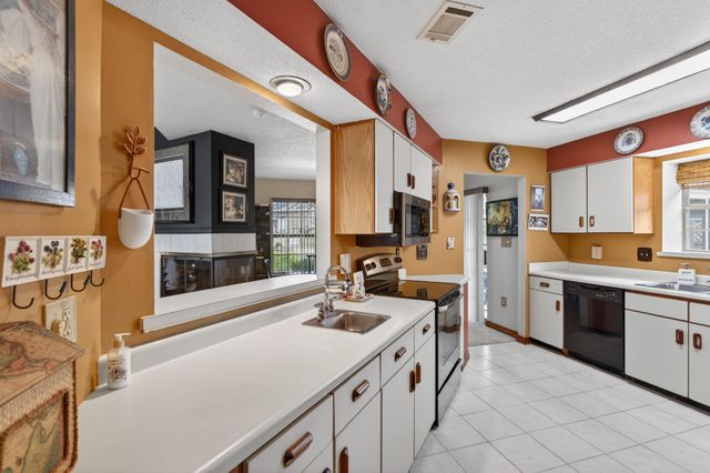 1509 W Mariah Way, Fort Walton Beach, FL 32547