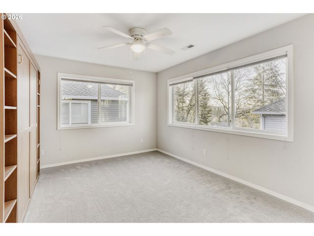 3696 CARMAN Dr, Lake Oswego, OR 97035