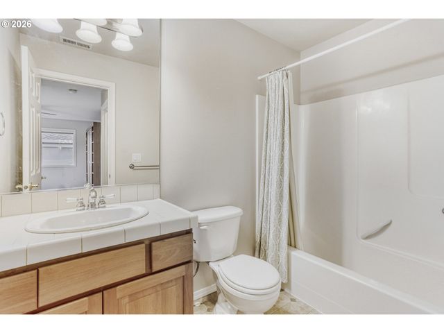 3696 CARMAN Dr, Lake Oswego, OR 97035