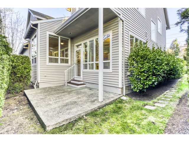 3696 CARMAN Dr, Lake Oswego, OR 97035