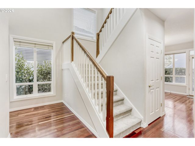 3696 CARMAN Dr, Lake Oswego, OR 97035