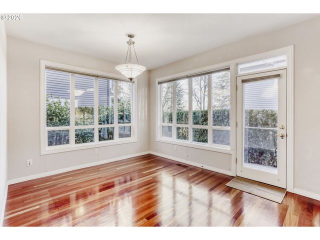 3696 CARMAN Dr, Lake Oswego, OR 97035