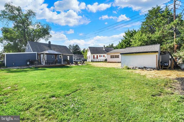313 CHARLES RD, Mechanicsburg, PA 17050