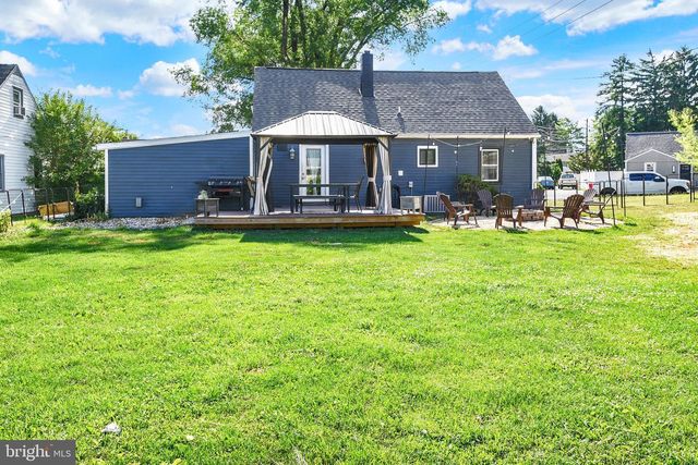 313 CHARLES RD, Mechanicsburg, PA 17050