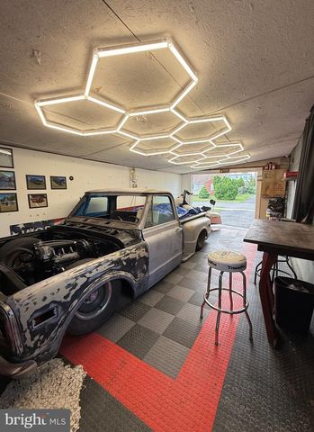 313 CHARLES RD, Mechanicsburg, PA 17050