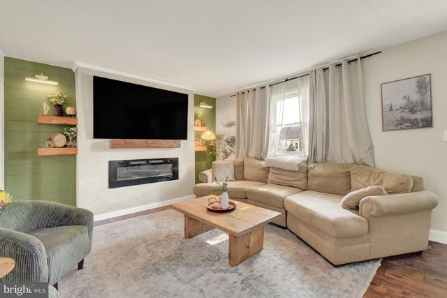 313 CHARLES RD, Mechanicsburg, PA 17050