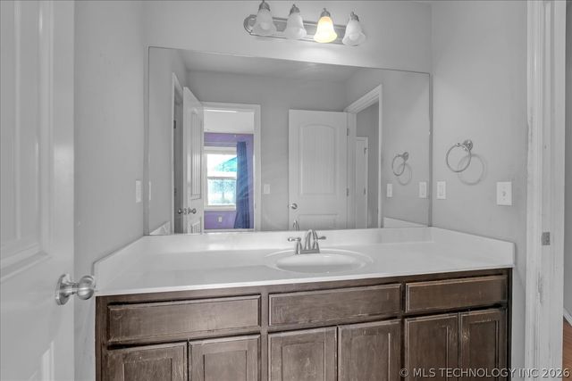 9044 S 254th East Avenue, Broken Arrow, OK 74014