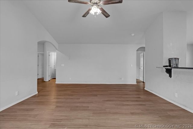 9044 S 254th East Avenue, Broken Arrow, OK 74014