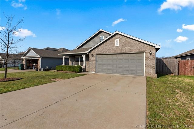 9044 S 254th East Avenue, Broken Arrow, OK 74014