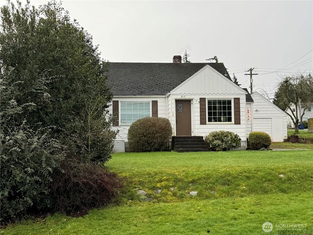 817 34th Street, Anacortes, WA 98221