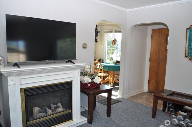 817 34th Street, Anacortes, WA 98221