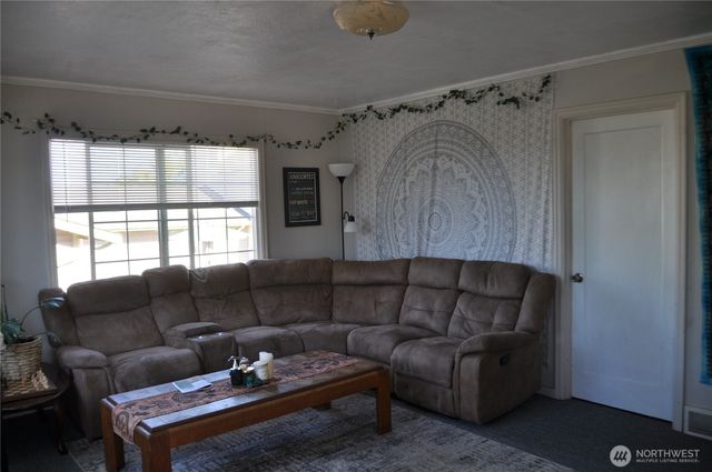 817 34th Street, Anacortes, WA 98221
