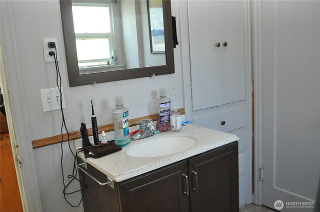 817 34th Street, Anacortes, WA 98221