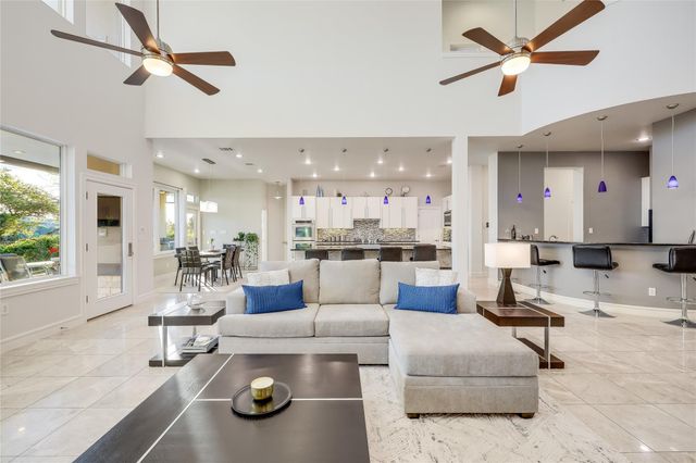 7302 Matisse Pointe DR, Jonestown, TX 78645