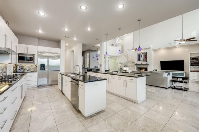 7302 Matisse Pointe DR, Jonestown, TX 78645