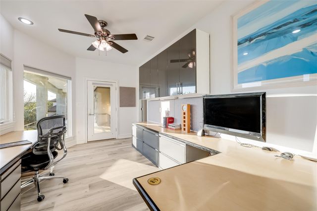 7302 Matisse Pointe DR, Jonestown, TX 78645