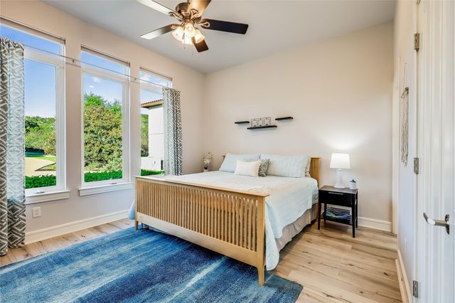 7302 Matisse Pointe DR, Jonestown, TX 78645