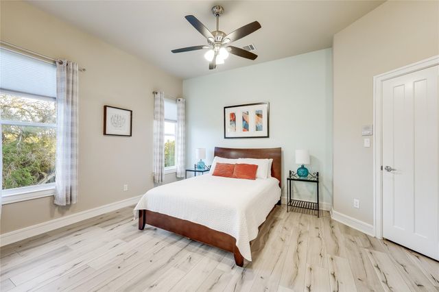 7302 Matisse Pointe DR, Jonestown, TX 78645