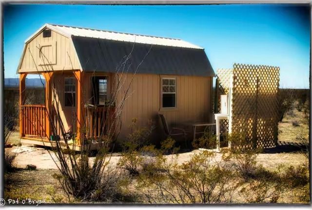 453 La Roja Lane, Terlingua, TX 79852
