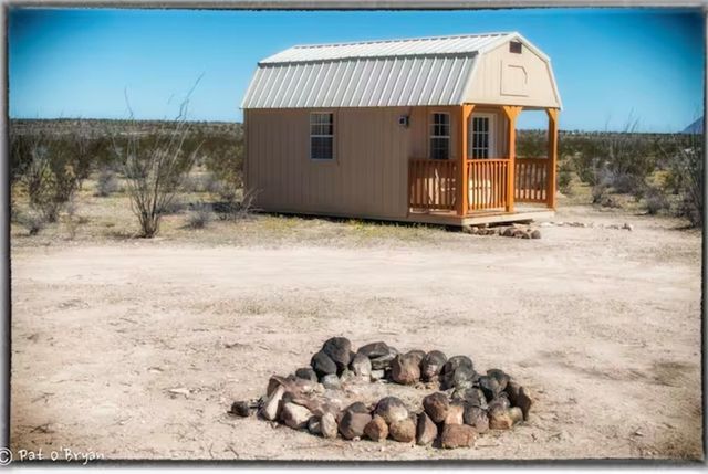 453 La Roja Lane, Terlingua, TX 79852