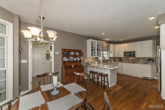 136 Crescent Bluff Drive, Eureka, MO 63025