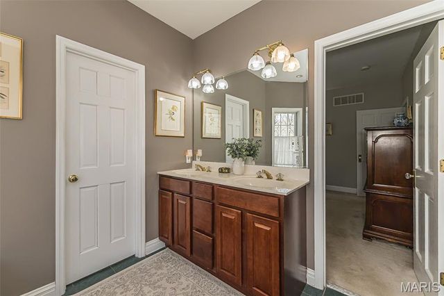 136 Crescent Bluff Drive, Eureka, MO 63025