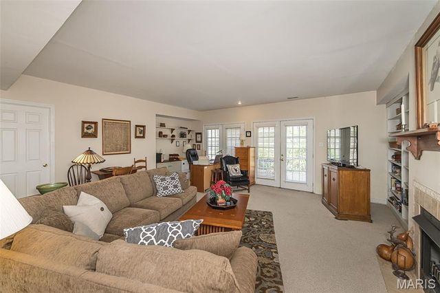 136 Crescent Bluff Drive, Eureka, MO 63025