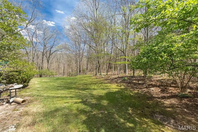 136 Crescent Bluff Drive, Eureka, MO 63025