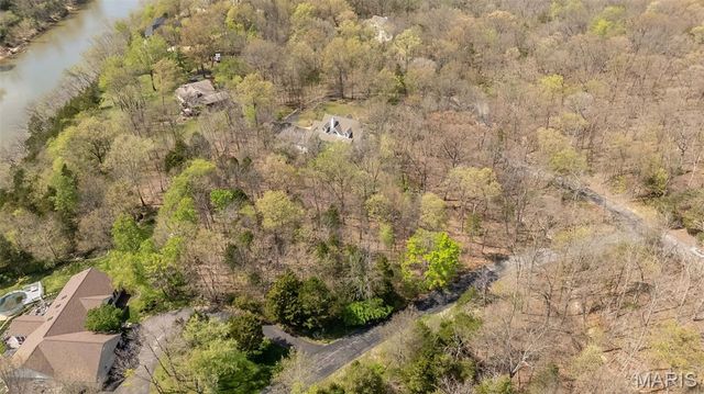 136 Crescent Bluff Drive, Eureka, MO 63025