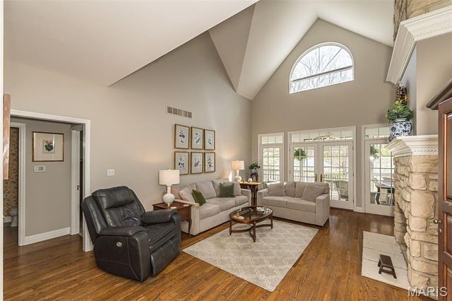 136 Crescent Bluff Drive, Eureka, MO 63025