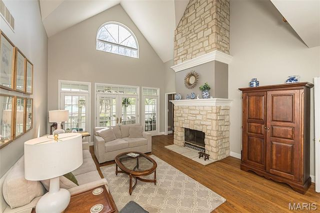 136 Crescent Bluff Drive, Eureka, MO 63025