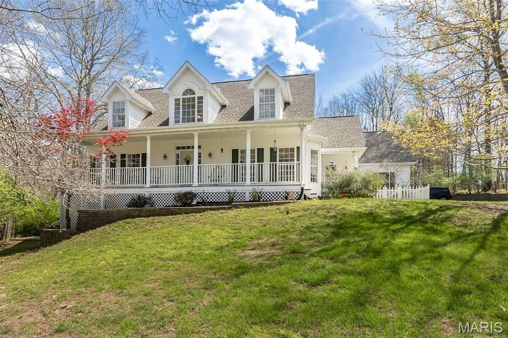 136 Crescent Bluff Drive, Eureka, MO 63025