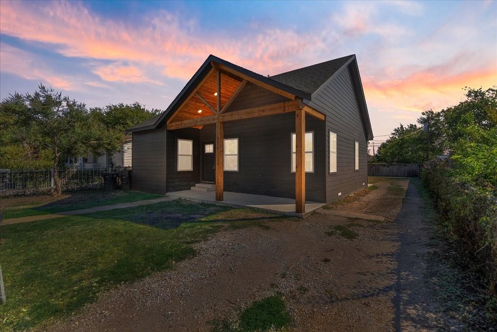 3610 N Nichols Street, Fort Worth, TX 76106
