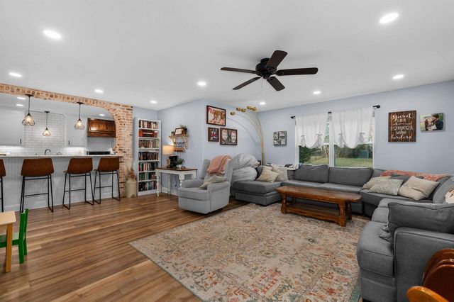 304 Englewood St, Longview, TX 75601