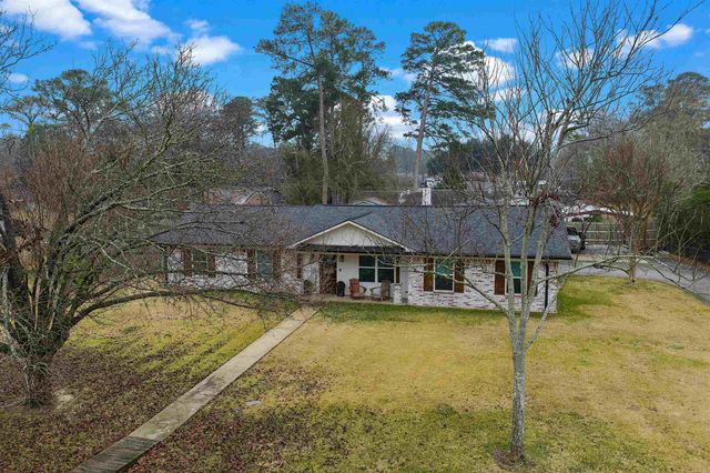 304 Englewood St, Longview, TX 75601