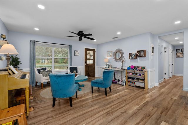 304 Englewood St, Longview, TX 75601