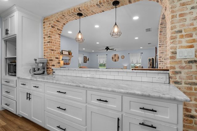 304 Englewood St, Longview, TX 75601